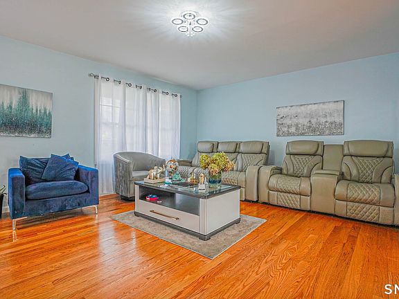3rd image of 23 Heaton Street