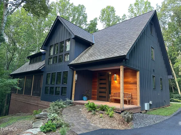 379 Hideaway Farm Rd, Piney Flats, TN 37686