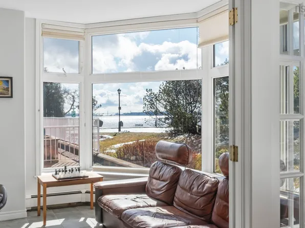 99 Waterfront Dr #106, Halifax, NS B4A 4K5