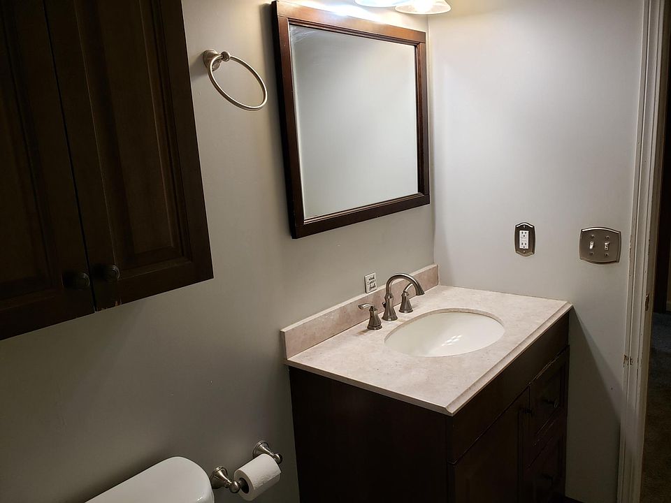 1st image of 261 Frana Clara St E