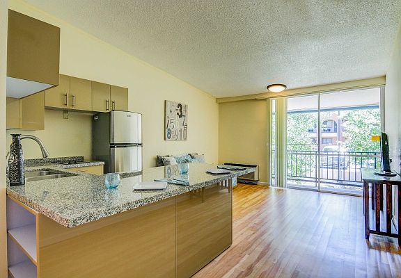 2nd image of 810 Eubank Blvd NE #252