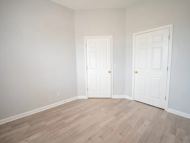 123 W Tisbury Ln — Photo 22