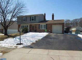 53 Heather Rd, Newark, DE 19702