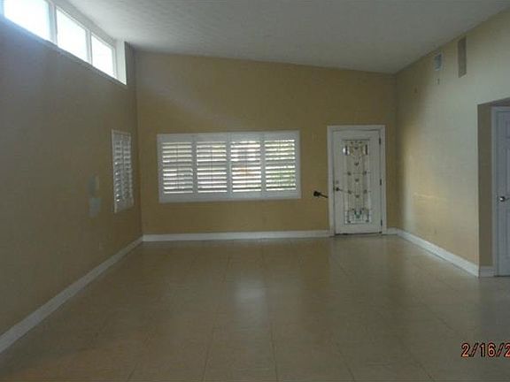4th image of 1853 Venetian Point Dr