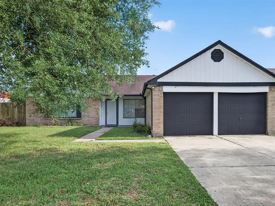 8203 Lone Quail Dr