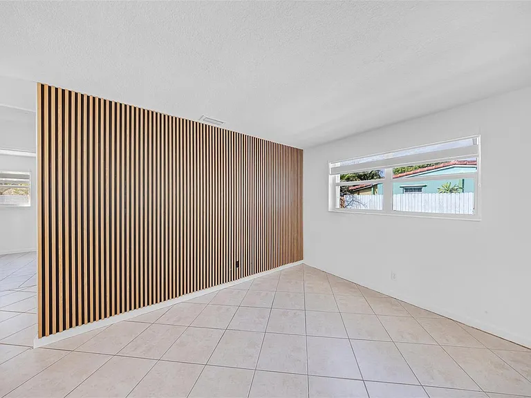 5921 NE 1st Ave — Photo 13