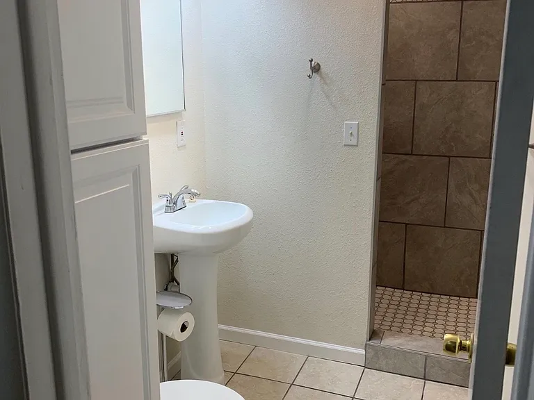 320 Goldco Cir — Photo 15
