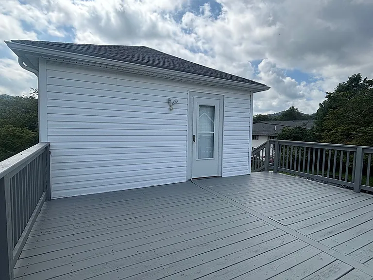 200 Perry St — Photo 17
