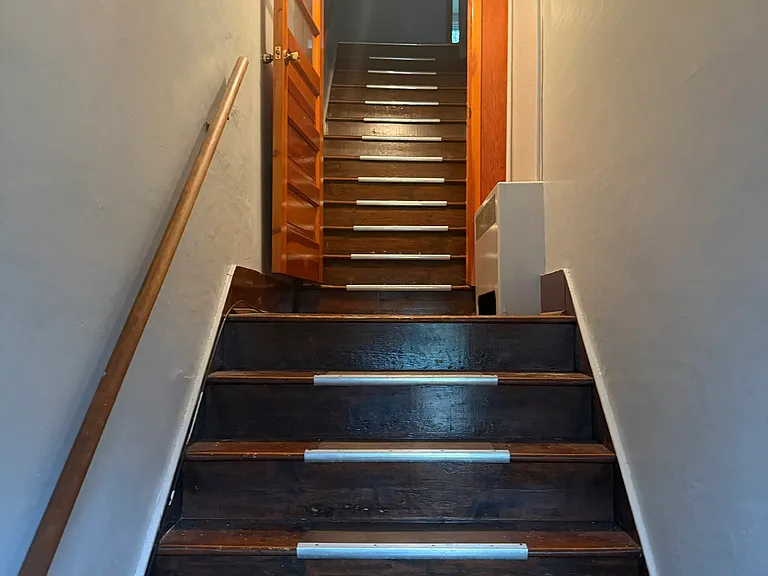 225 Emerson St #B — Photo 2