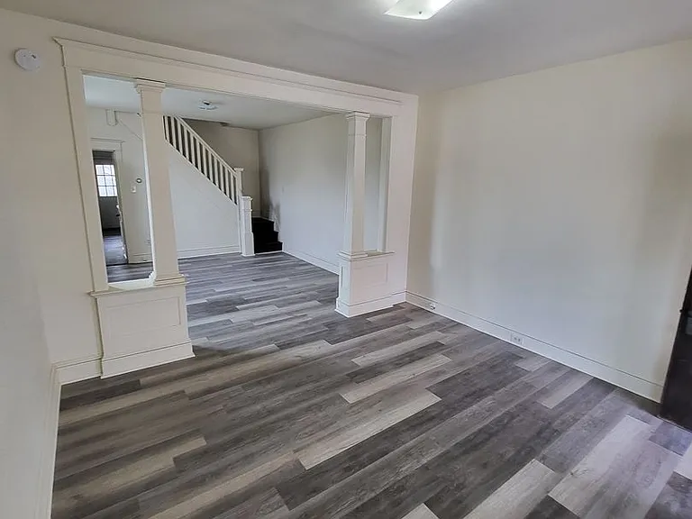300 W Spruce St — Photo 3