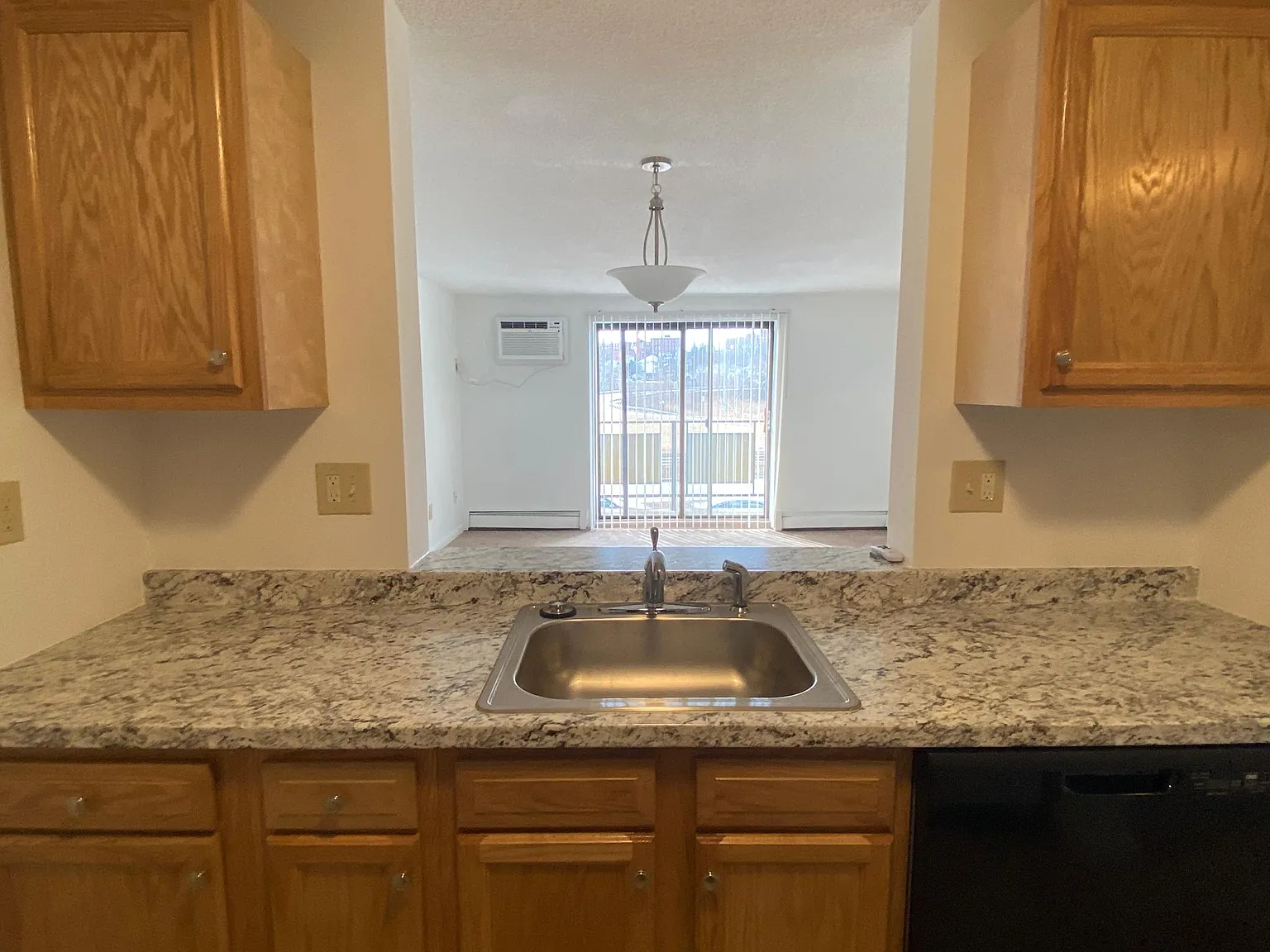 1 bed, 700 sqft, $2,095 — Photo 3