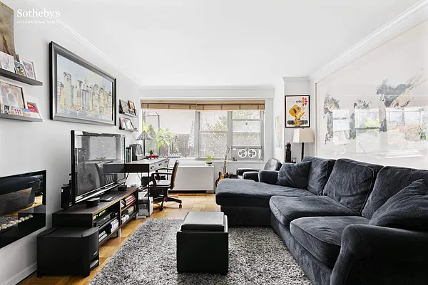 Sold by Sotheby's International Realty | media 2