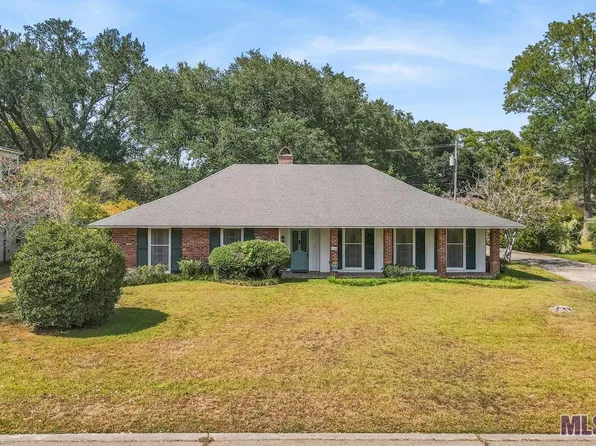 5949 Hibiscus Dr, Baton Rouge, LA 70808