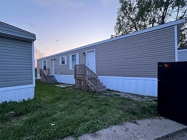 388 Maplewood Dr #388, Galesburg, MI 49053