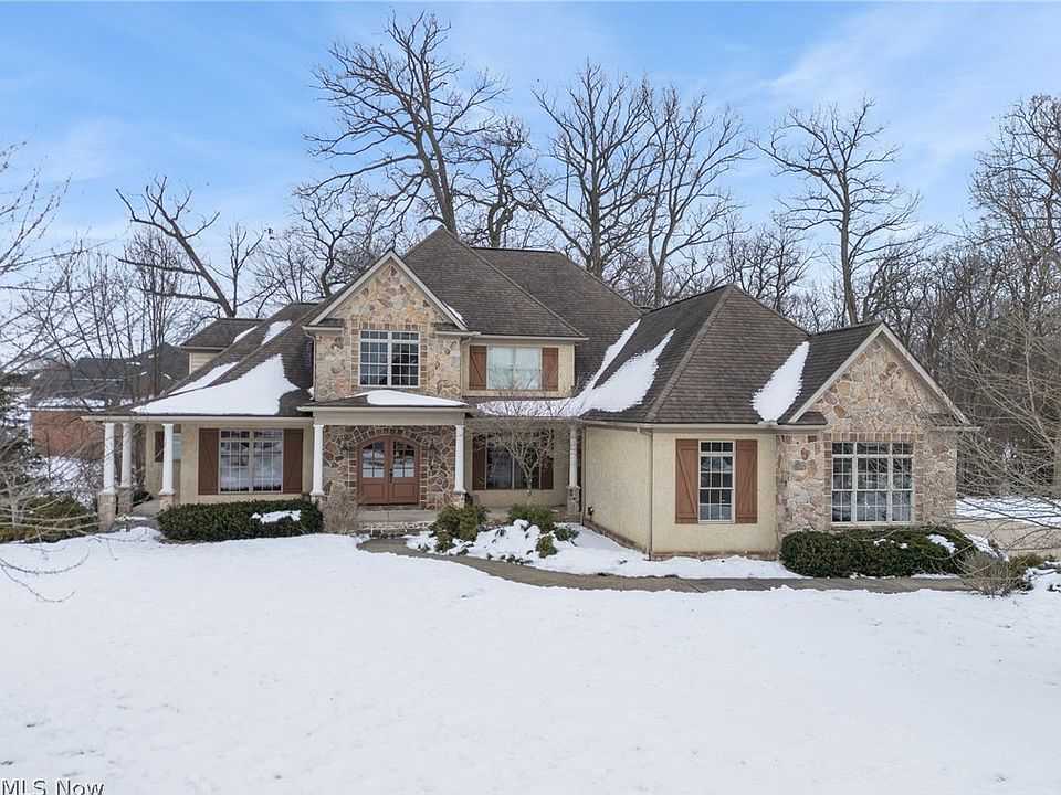 1st image of 8550 Drummond Dr NW