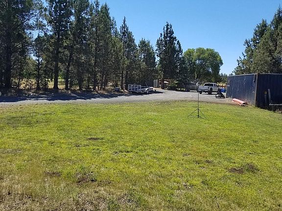 View from schibel rd. Back driveway