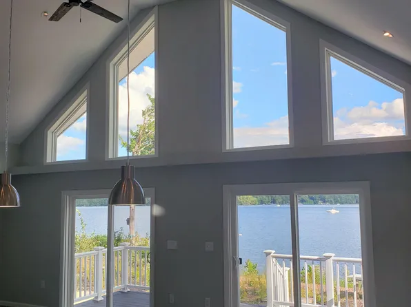 15 Evergreen Road, Raymond, ME 04071