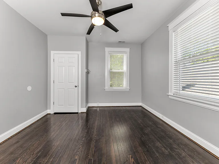 1917 Crane Ave #2 — Photo 6