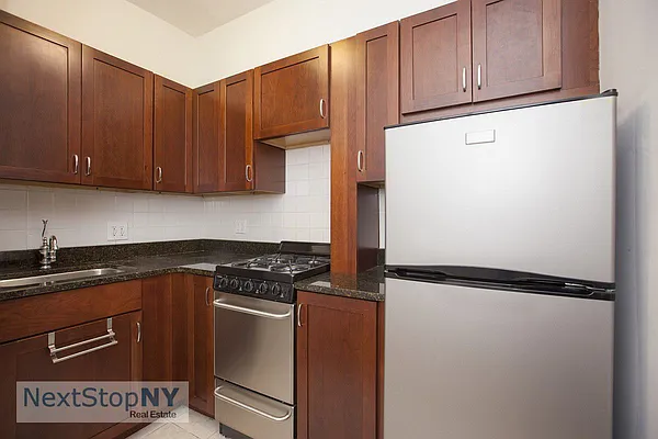 Rented by NextStopNY | media 13