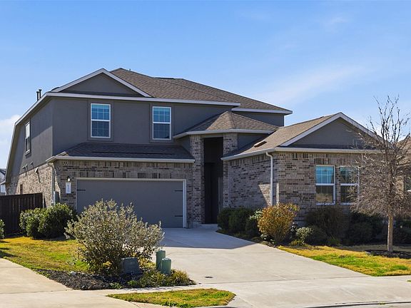 2nd image of 832 Mallow Rd