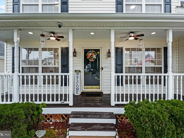 12 Lakeside Dr, Stafford, VA 22554