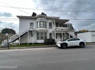 20 Leonard St, Amsterdam, NY 12010