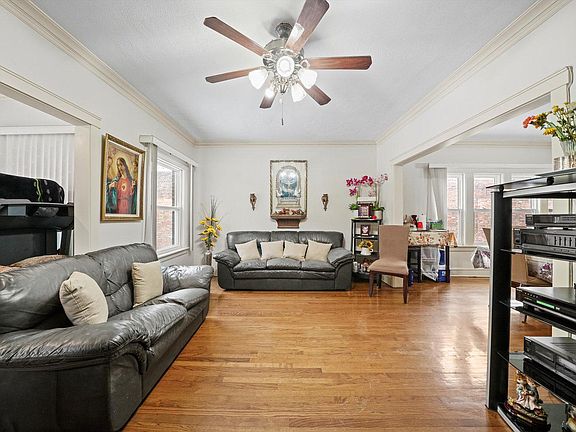 5th image of 4816 N Fairfield Ave