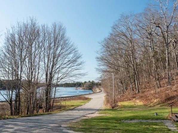 7 Randall Lp, East Machias, ME 04630