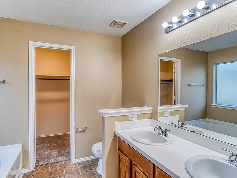 8223 Wainwright Way — Photo 11