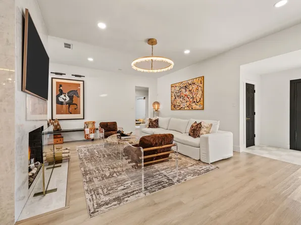 2403 N Carroll Ave, Southlake, TX 76092
