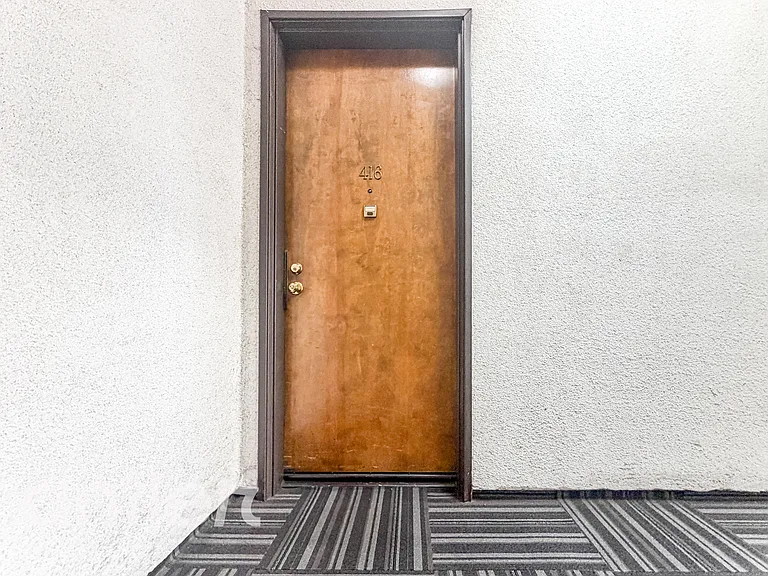 534 S Saint Andrews Pl #J416 — Photo 17