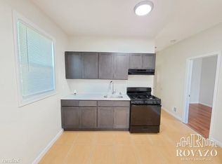 364 21st St FLOOR 1, Irvington, NJ 07111