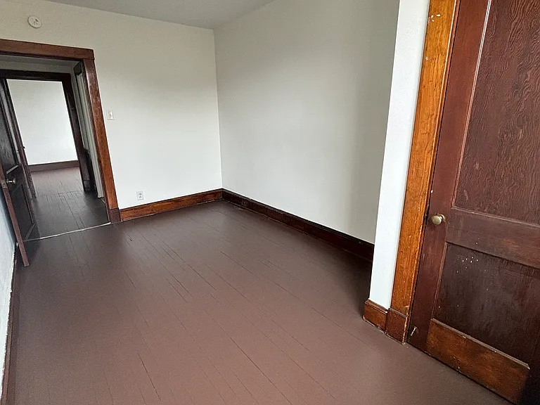 208 N Warren Ave #F — Photo 4