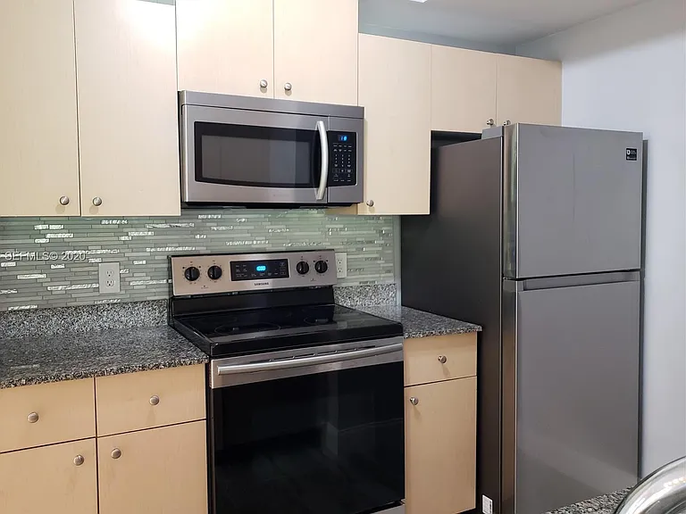 2451 Centergate Dr — Photo 6