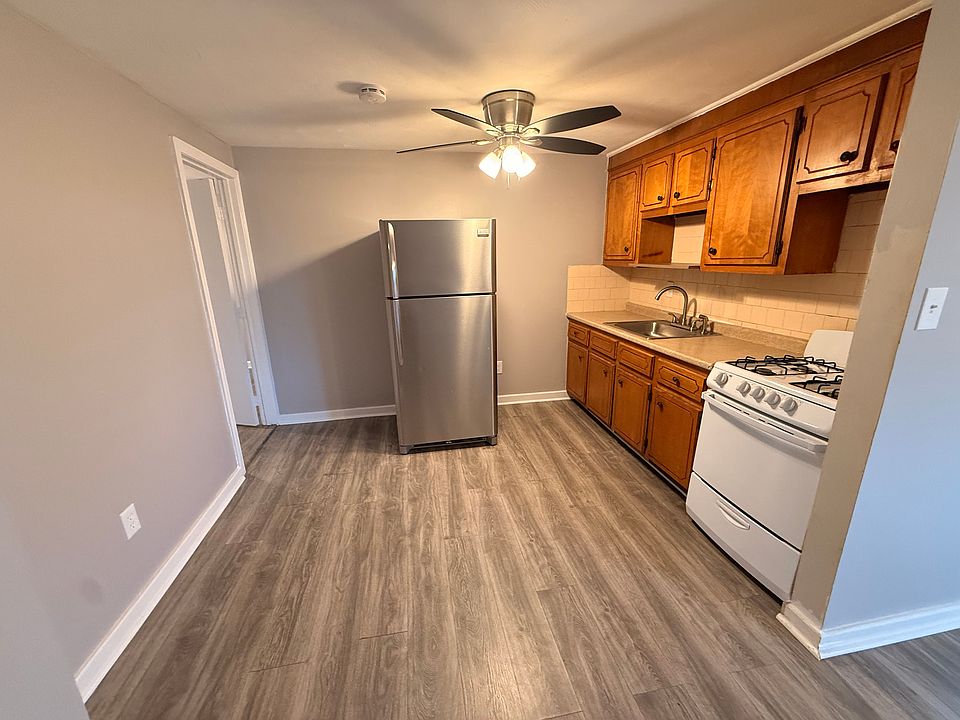 1st image of 703-705 Rodman St #2M