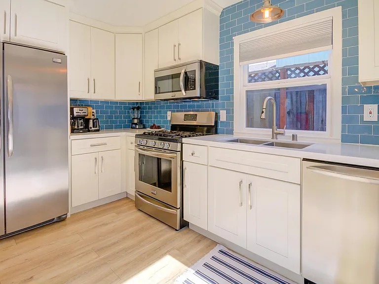 4630 Capitola Rd — Photo 11