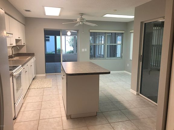 5th image of 17 Woodward Ln