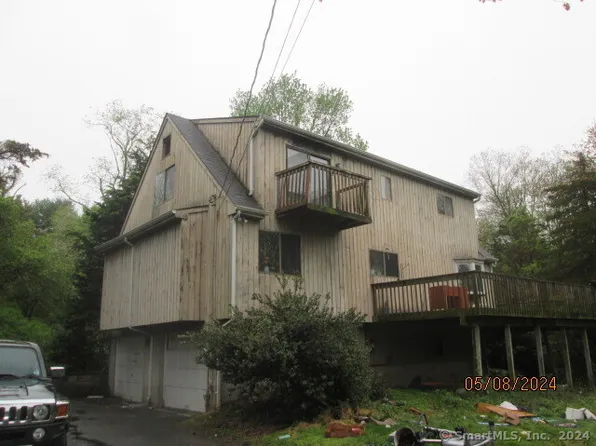 31 Seymour Road, Woodbridge, CT 06525