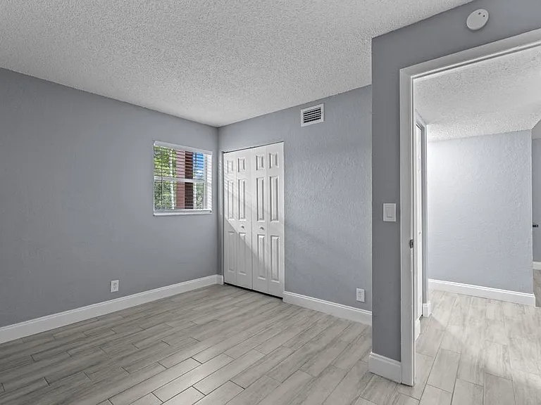 120 Sparrow Dr #205 — Photo 8