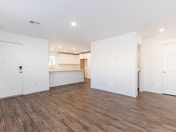 5th image of 10778 Purdy Ct