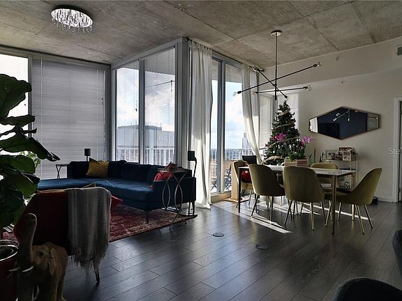 4th image of 155 Court Ave #2102
