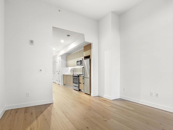4th image of 42-20 24th St #5H