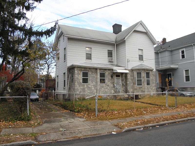 2nd image of 97 William St