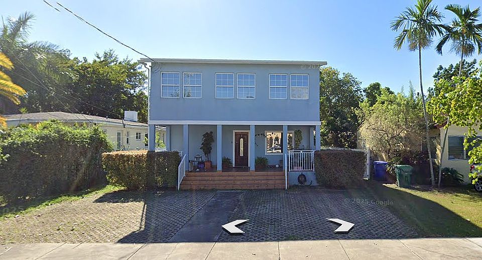 2nd image of 1728 SW 21st St