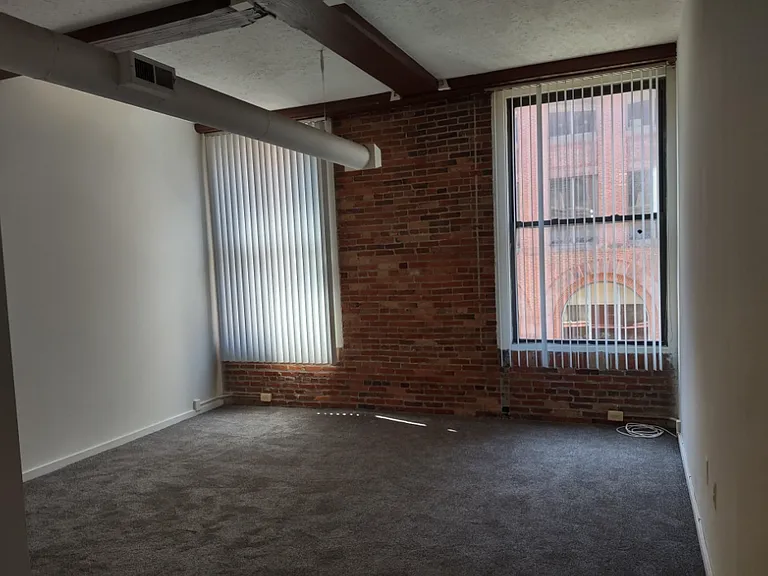Marlboro Classic Apt & Redwood Square — Photo 51
