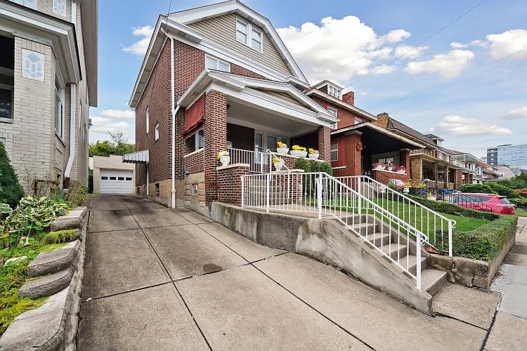 6 bed, 2.5 bath, 1875 sqft, $5,500 — Photo 3