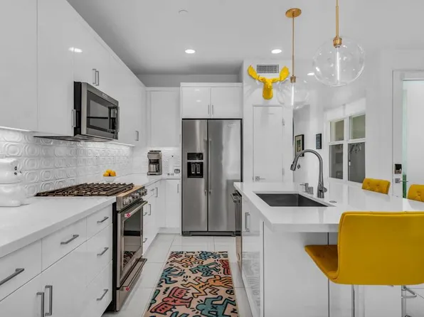 2732 Sunrise Sonata Ln, Palm Springs, CA 92262
