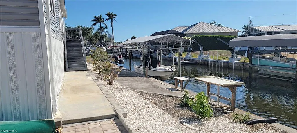 4709 Kon Tiki Lane — Photo 2