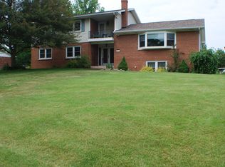 117 Allenwood Dr, Paris, IL 61944