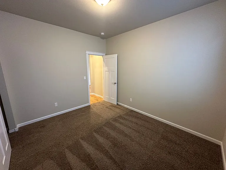 9546 6th Way SE — Photo 6